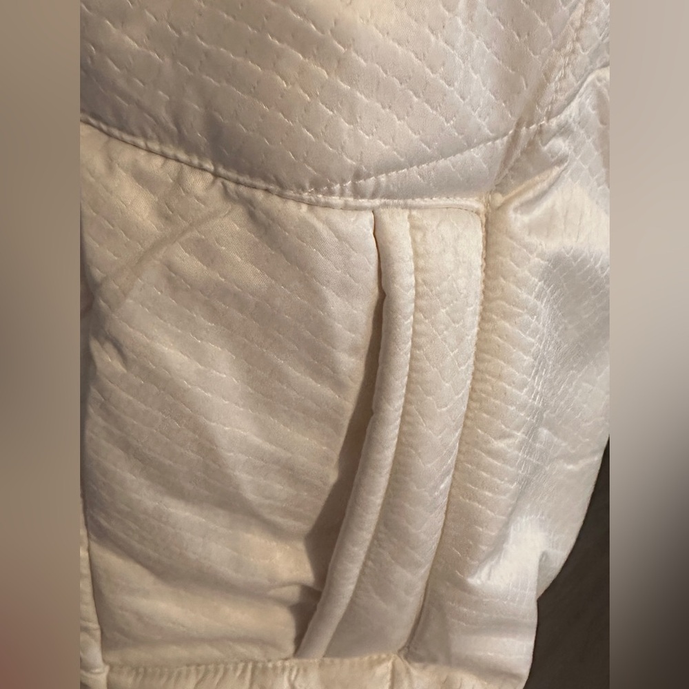 Shape Performance Puffy Vest - Picture 8 of 11